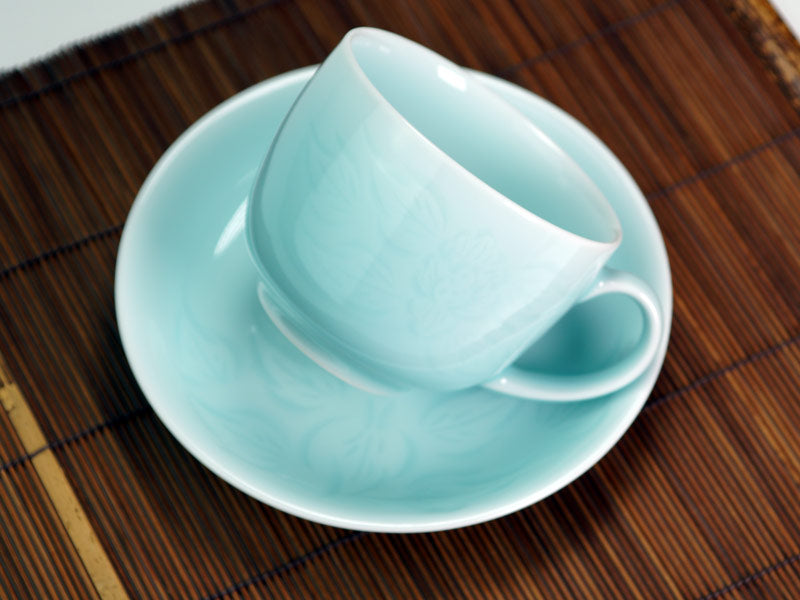 【有田焼】コーヒーカップ 青白磁牡丹彫